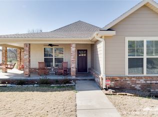 4413 Mount Comfort Rd, Fayetteville, AR 72704