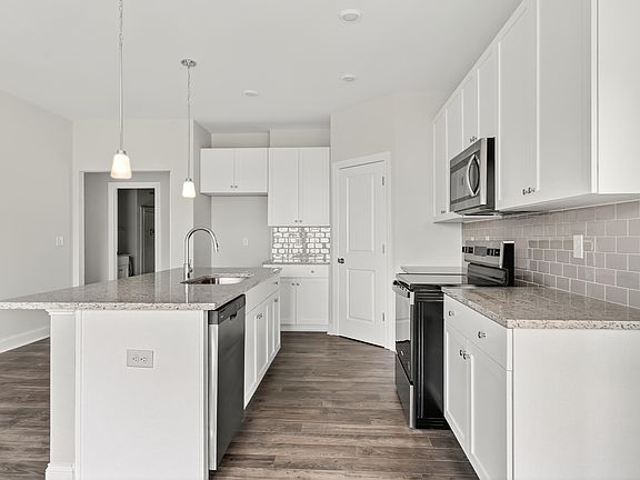 5th image of 50 Shiloh Woods Cir