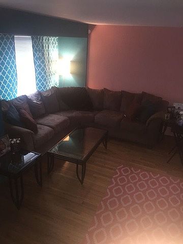 2nd image of 417 Dogwood St #417