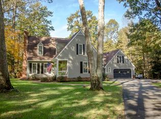 5710 Turkey Oak Rd, North Chesterfield, VA 23237