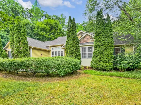 28 Windswept Ln, Travelers Rest, SC 29690