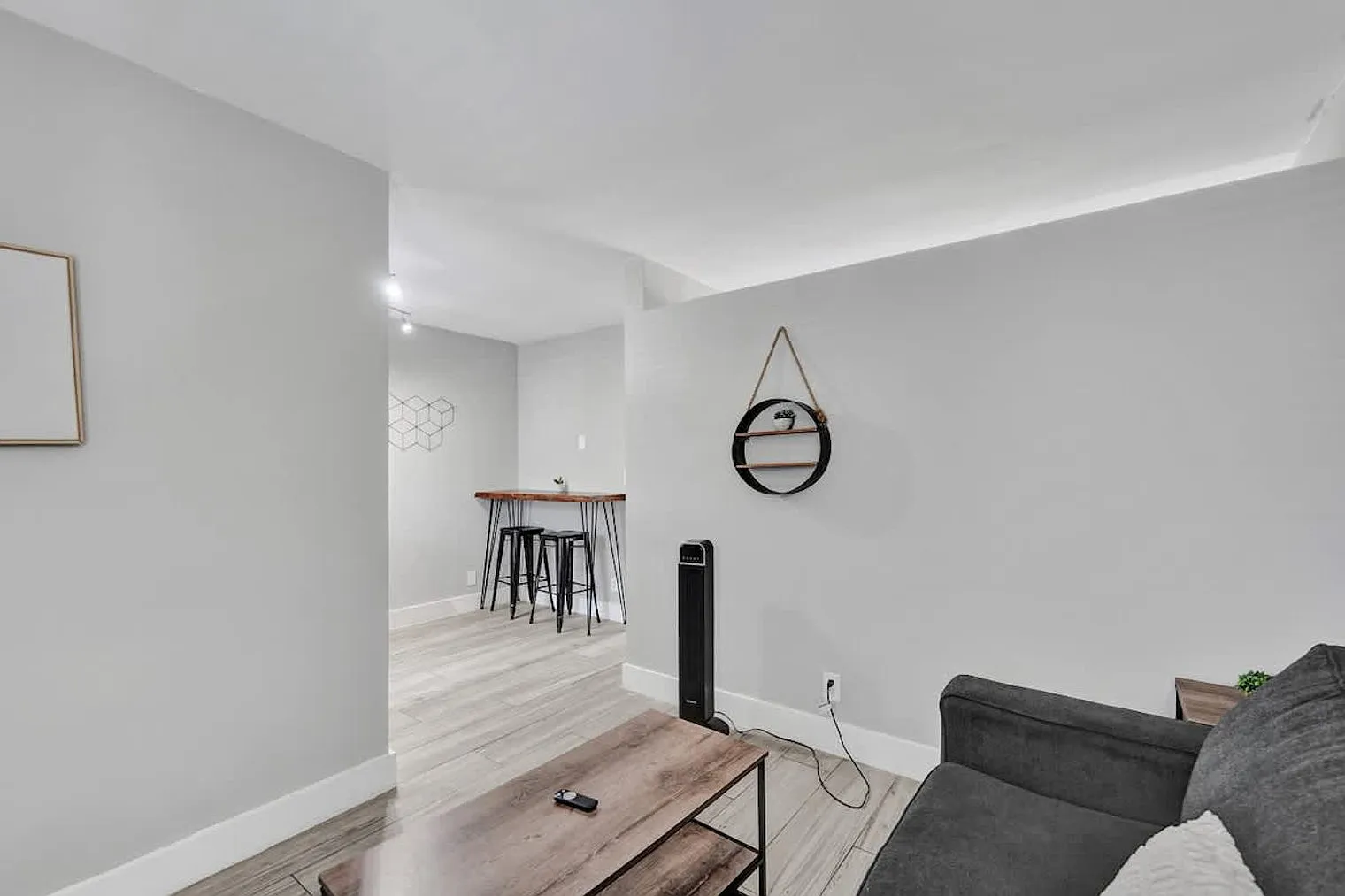 1 bed, 1.0 bath, 613 sqft, $2,666 — Photo 3