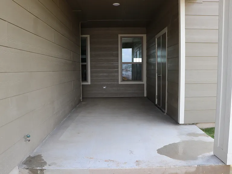 748 Westfield Blvd — Photo 17