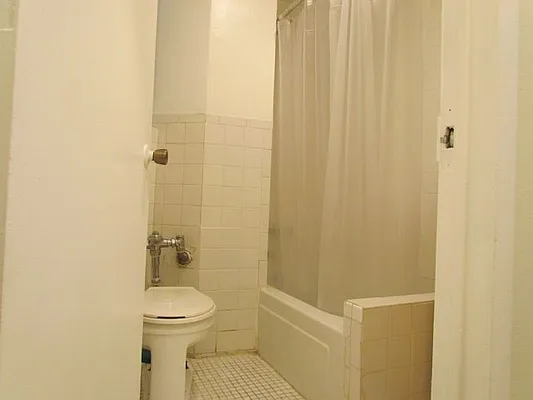 Rented by Landmark Real Estate | media 28