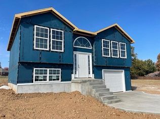 1129 S Ward St, Stockton, MO 65785