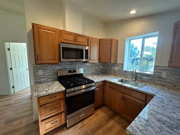 1530 E Annadale Ave, Fresno, CA 93706