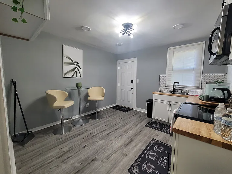 2818 N Capitol Ave #1 — Photo 20