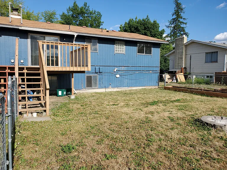 823 N Sargent Rd — Photo 21