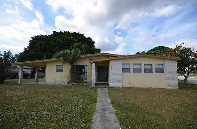 1st image of 261 NE Prima Vista Blvd