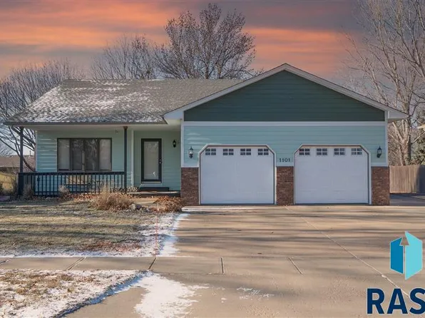 1101 N Connor Trl, Sioux Falls, SD 57103