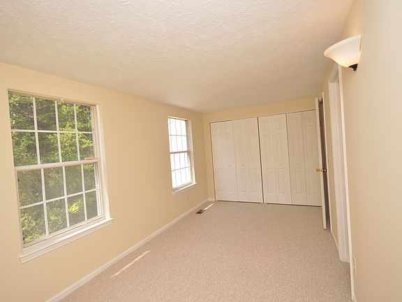 4th image of 111 Independence Dr