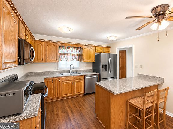 3rd image of 3511 W Surrey Rd