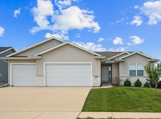 5936 Cedar Ridge Dr, Marion, IA 52302