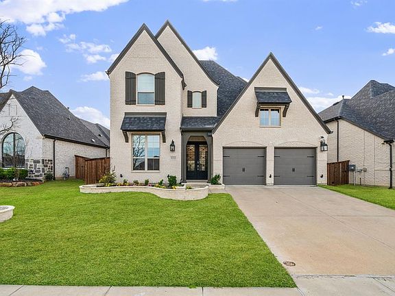 3rd image of 8213 Legacy Oak Dr