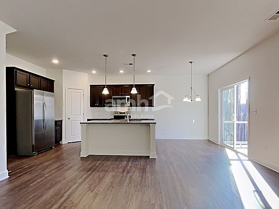 5th image of 5255 Hudson Valley Dr