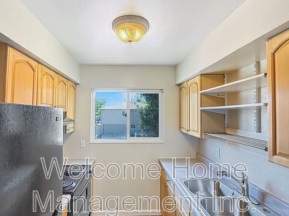 5th image of 1037 Mohr Ln APT D