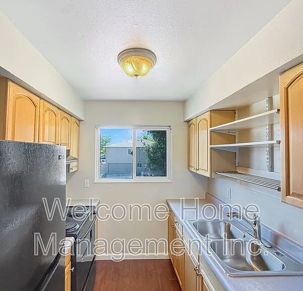 1037 Mohr Ln #D — Photo 5