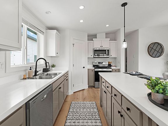 6th image of this home