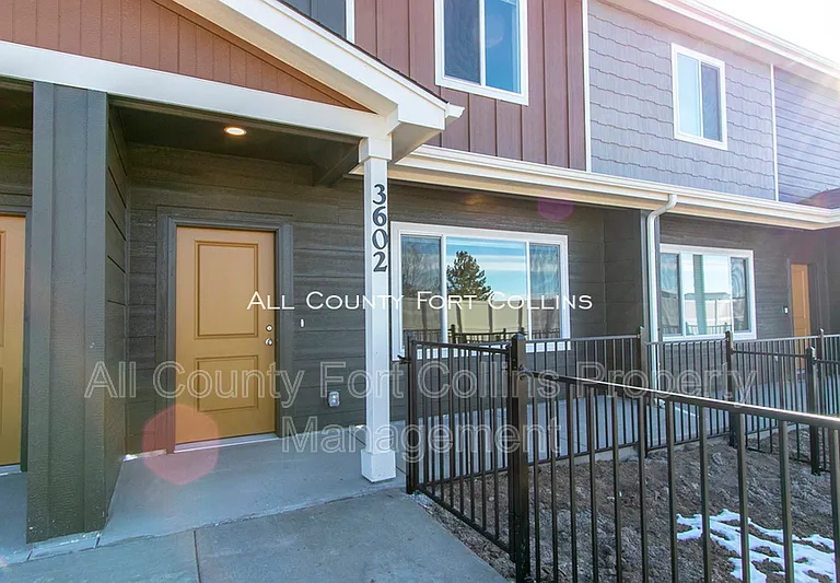 3602 Ronald Reagan Ave — Photo 3
