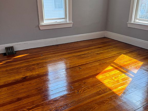 4th image of 1825 Hyde Park Ave #2