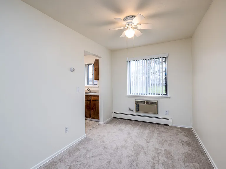 Community Manor Apartments — Photo 10