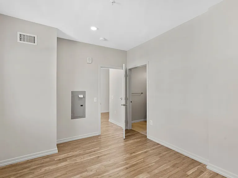 The Keystone Apartments — Photo 132
