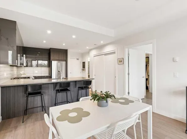 1526 9th Ave SE #203, Calgary, AB T2G 0T7