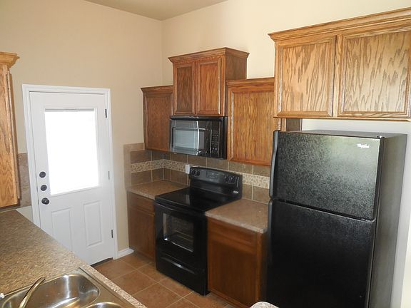 4th image of 613A Paseo Del Plata