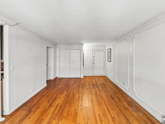 4th image of 201 Oakdene Place #E2