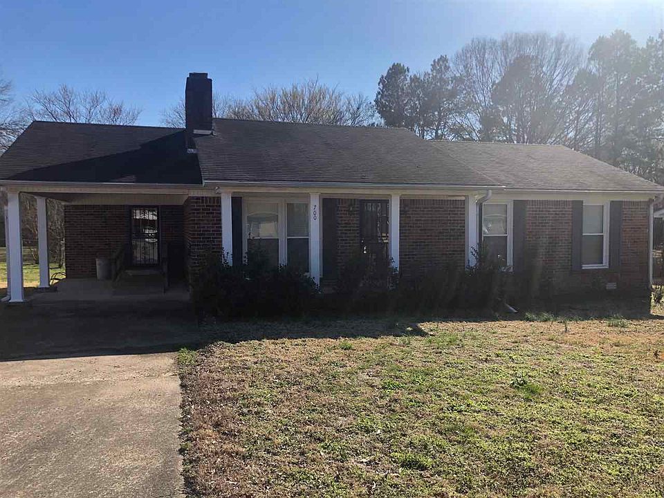1st image of 700 Cottonwood Dr