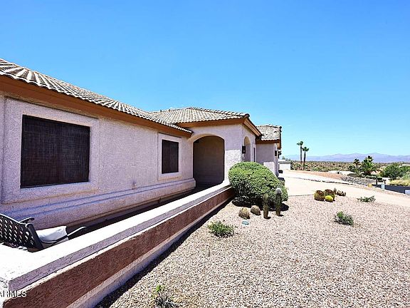 3rd image of 15036 N MAPLE Drive