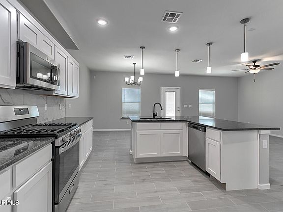 4th image of 15228 Ambition Ave