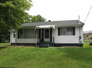 126 Grove St, Westover, WV 26501