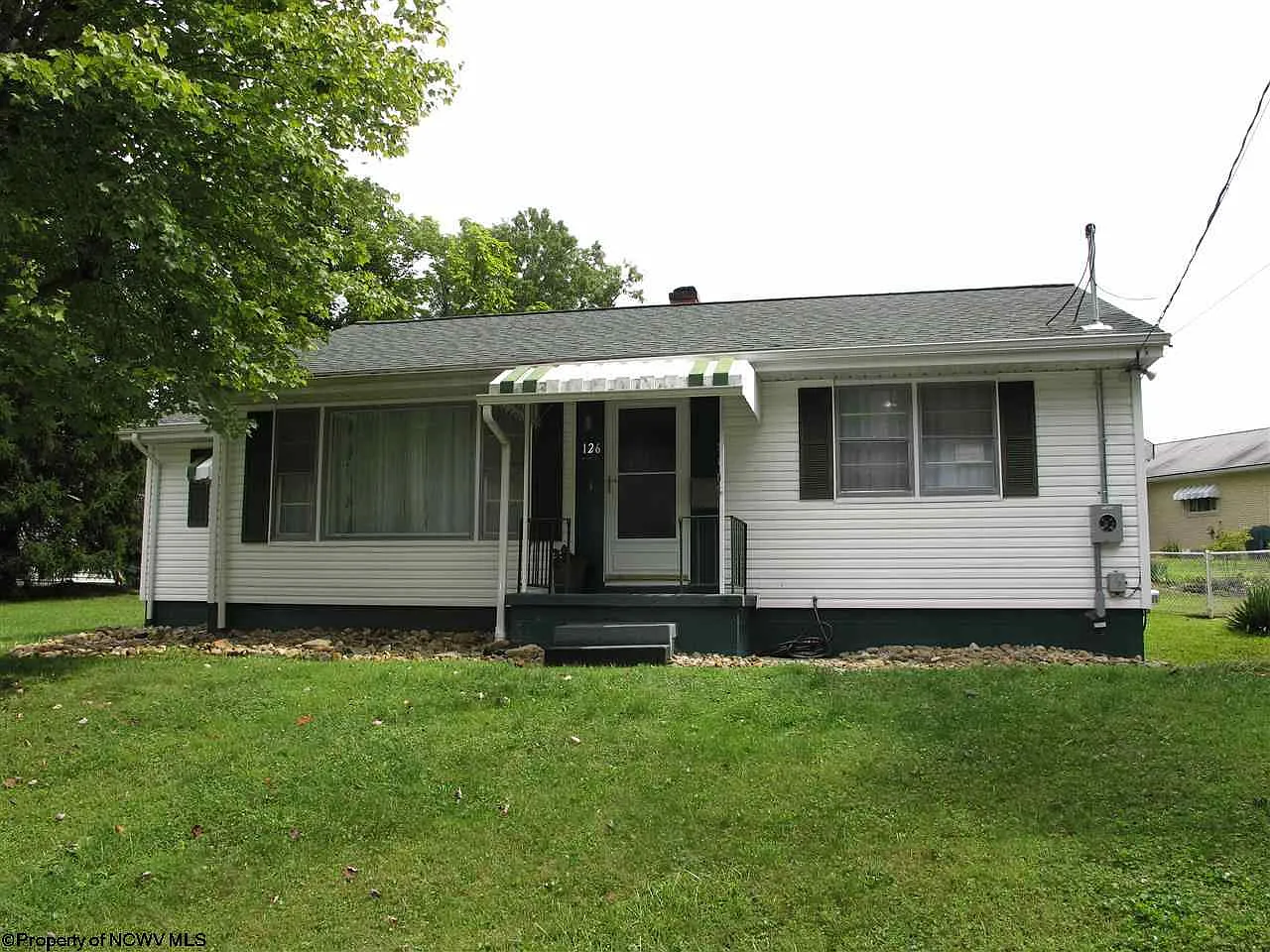 126 Grove St photo 1