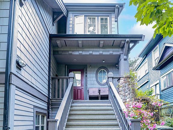 2nd image of 208 W 13th Ave