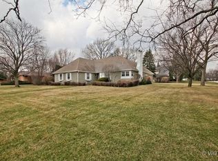 6 Sheffield Ln, Oak Brook, IL 60523