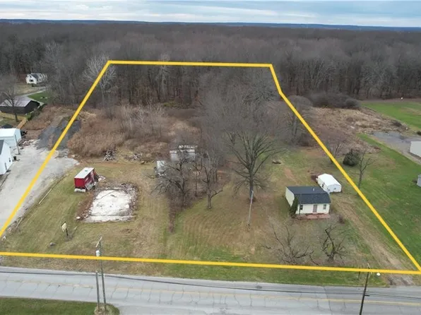 2580 Grandview Rd, Lake Milton, OH 44429