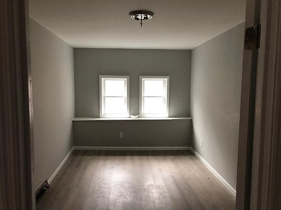 5th image of 30 4th St #1R
