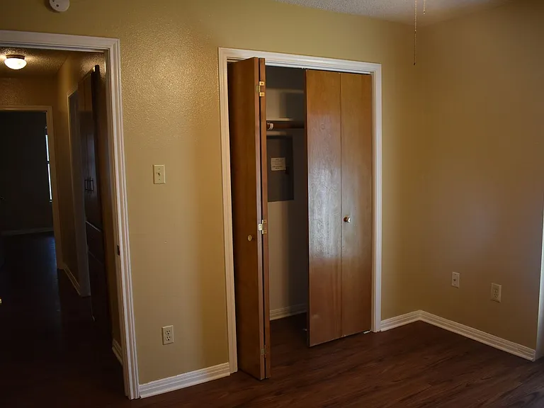 704 Kim Ave — Photo 22