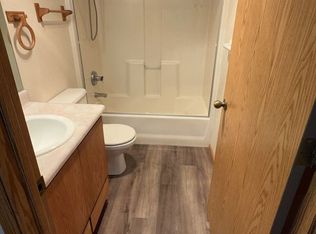 907 SE 8th St #C, Grants Pass, OR 97526