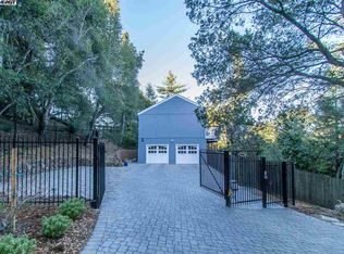 9 Oak Rd, Orinda, CA 94563