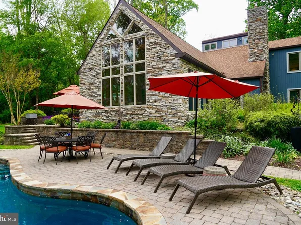47 Stoney Bank Rd, Glen Mills, PA 19342