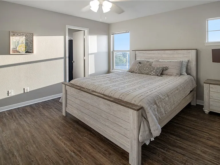 2903 McLaren Dr — Photo 13