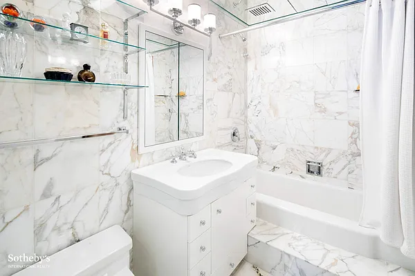 Sold by Sotheby's International Realty | media 40