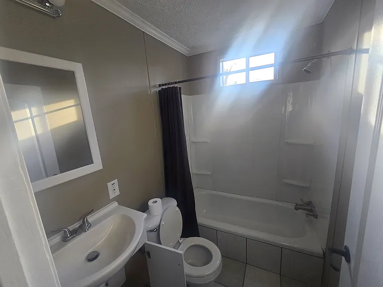 1237 Aspen St — Photo 5