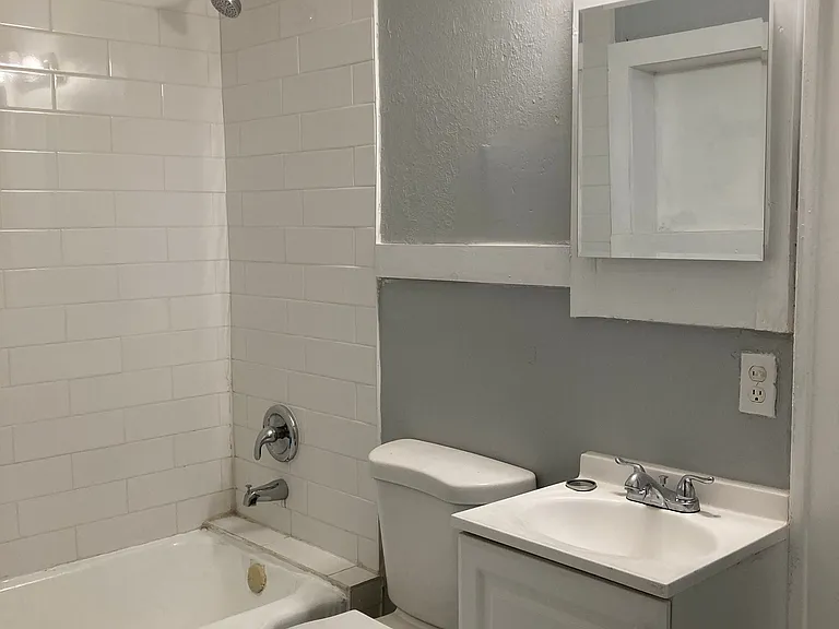 6638 Wabash Ave — Photo 5