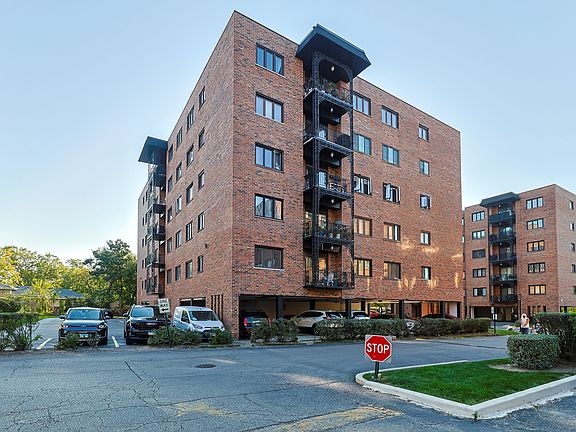 2nd image of 9332 Landings Ln Unit 207