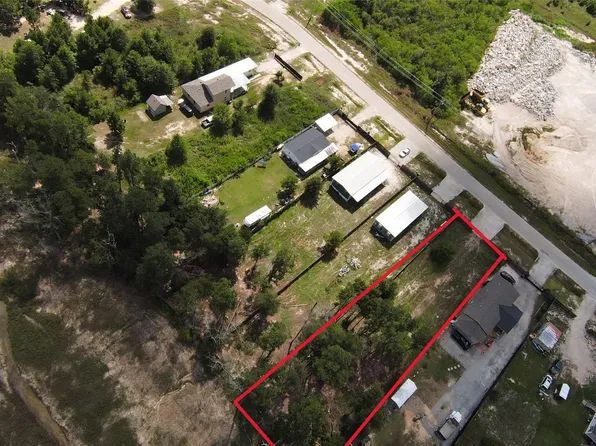 1856 Road 5210, Cleveland, TX 77327