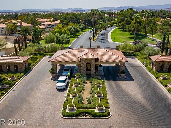 3rd image of 8511 Heather Downs Dr