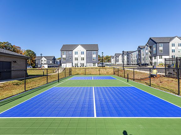 2nd image of 5200 Oxford Pond Dr #9-B2